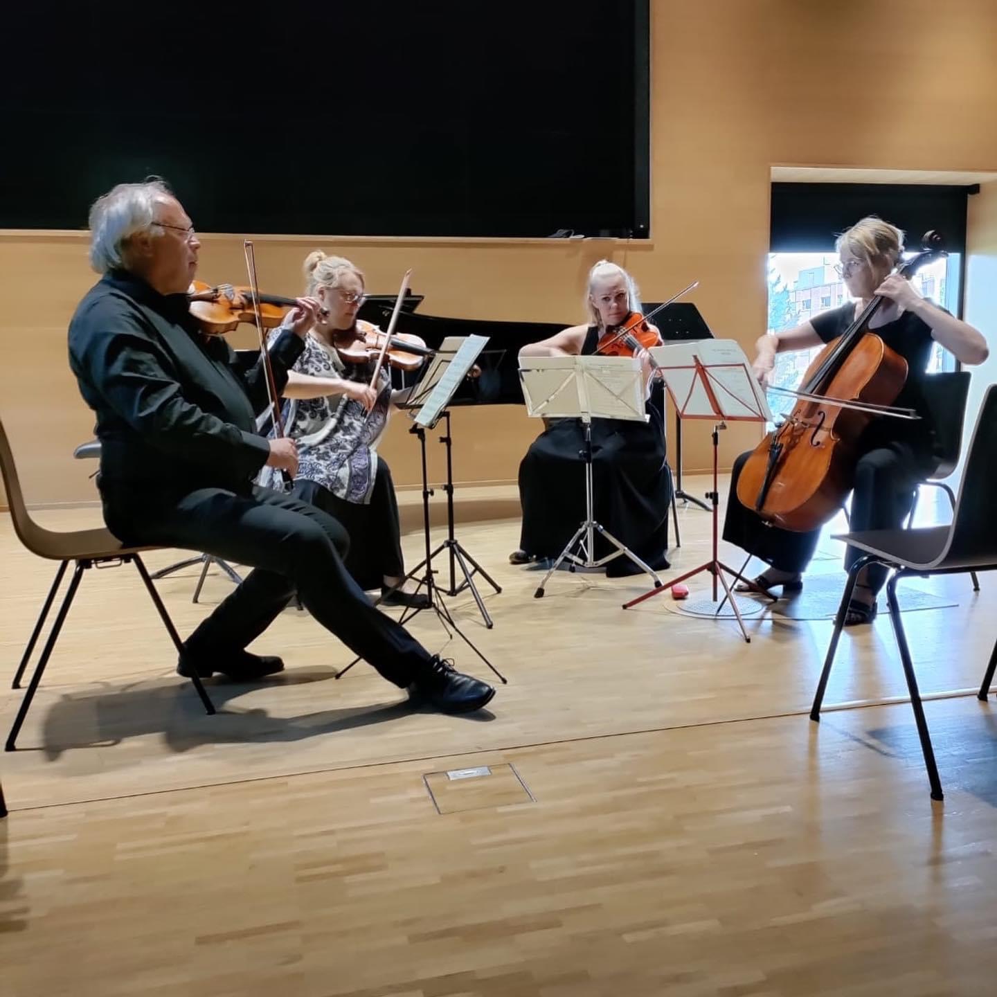 Kaarina Music Week 2022 - opettajat kosertoivat | Juha-Pekka Vikman 1. viulu, Katriina Rainio 2. viulu, Matleena Vehmaa alttoviulu, Eeva Rysä sello