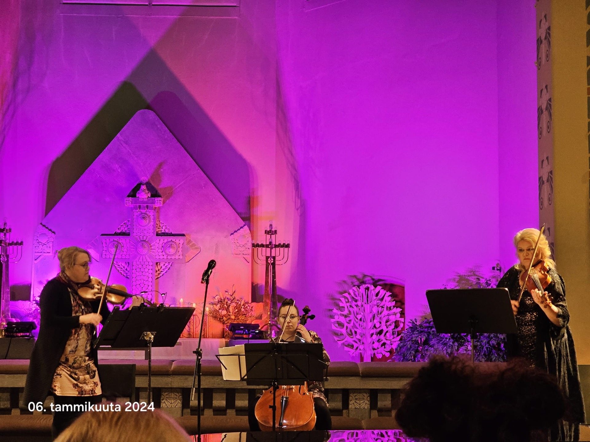 Archangelo Corelli: Concerto grosso op 6 nro 8 "Christmas Concerto", Turun Mikaelinseurakunnan Loppiaisen iltamusiikki 6.1.2024 | Katriina Rainio ja Silvia Koski - viulu, Seidi Vartiainen - sello